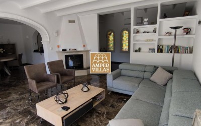 Schöne Villa mit kompletter Gäste Wohnung zum verkauf in Altea